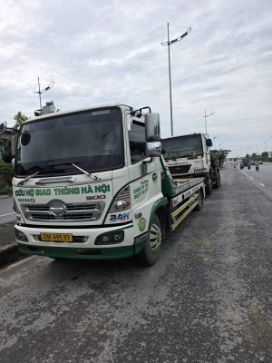 Xe cứu hộ vận chuyển xe chuyên dùng gặp sự cố