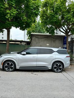 Cứu hộ xe điện hết điện giữa đường