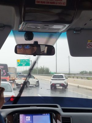 Vận chuyển xe điện bị khóa bánh tại Hà Nội